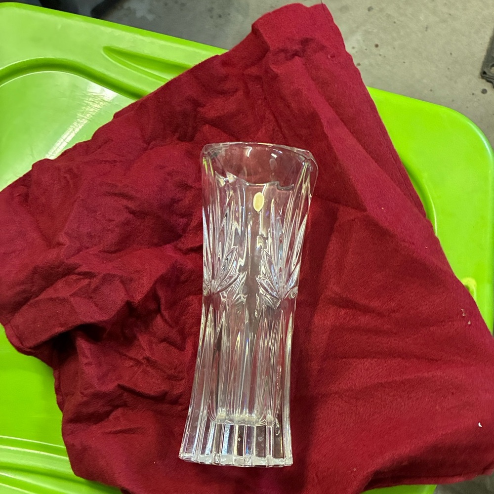Elegant Crystal Vase